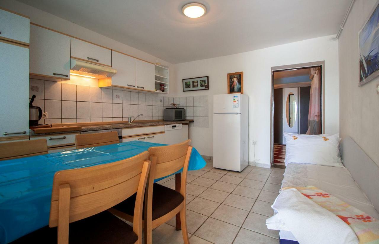 Mrkonjic Branko & Marija Apartmani Омиш Экстерьер фото