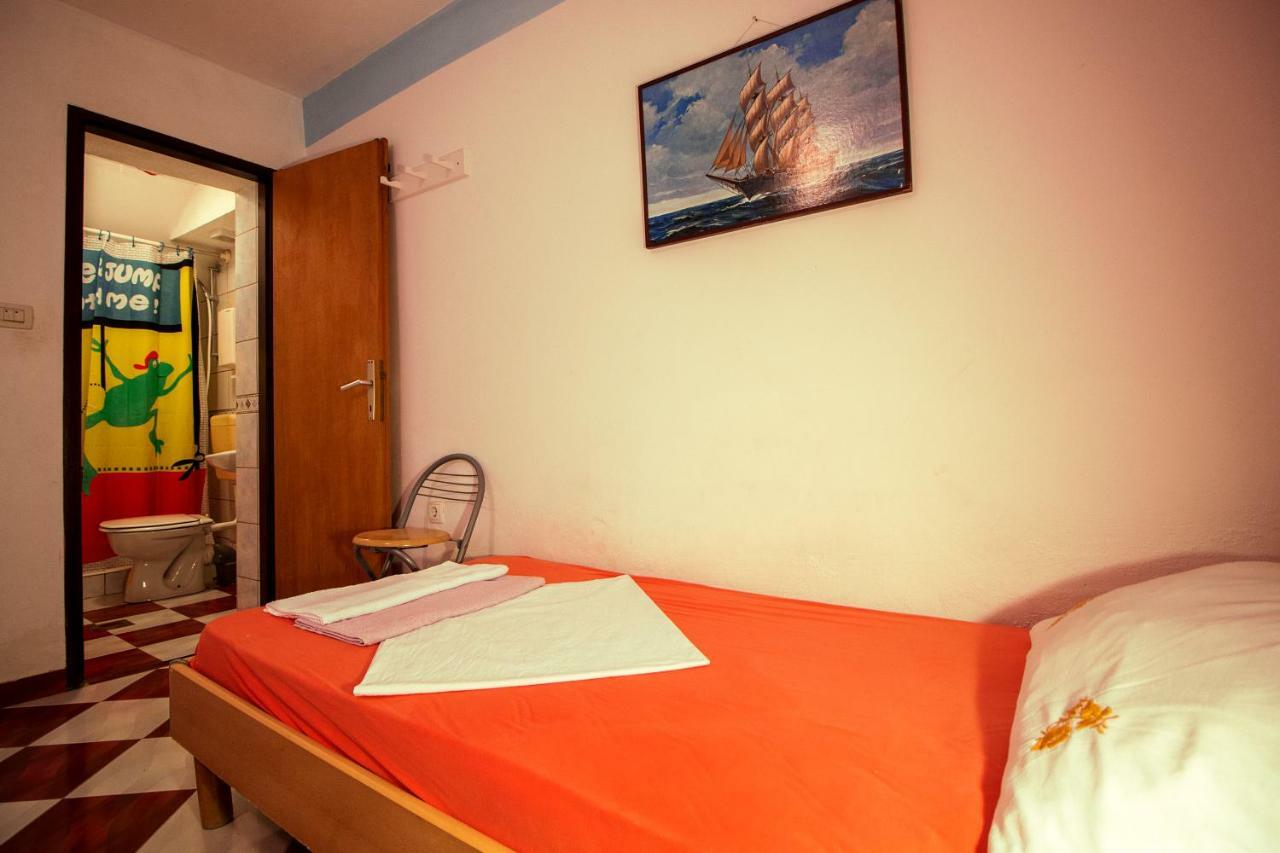 Mrkonjic Branko & Marija Apartmani Омиш Экстерьер фото