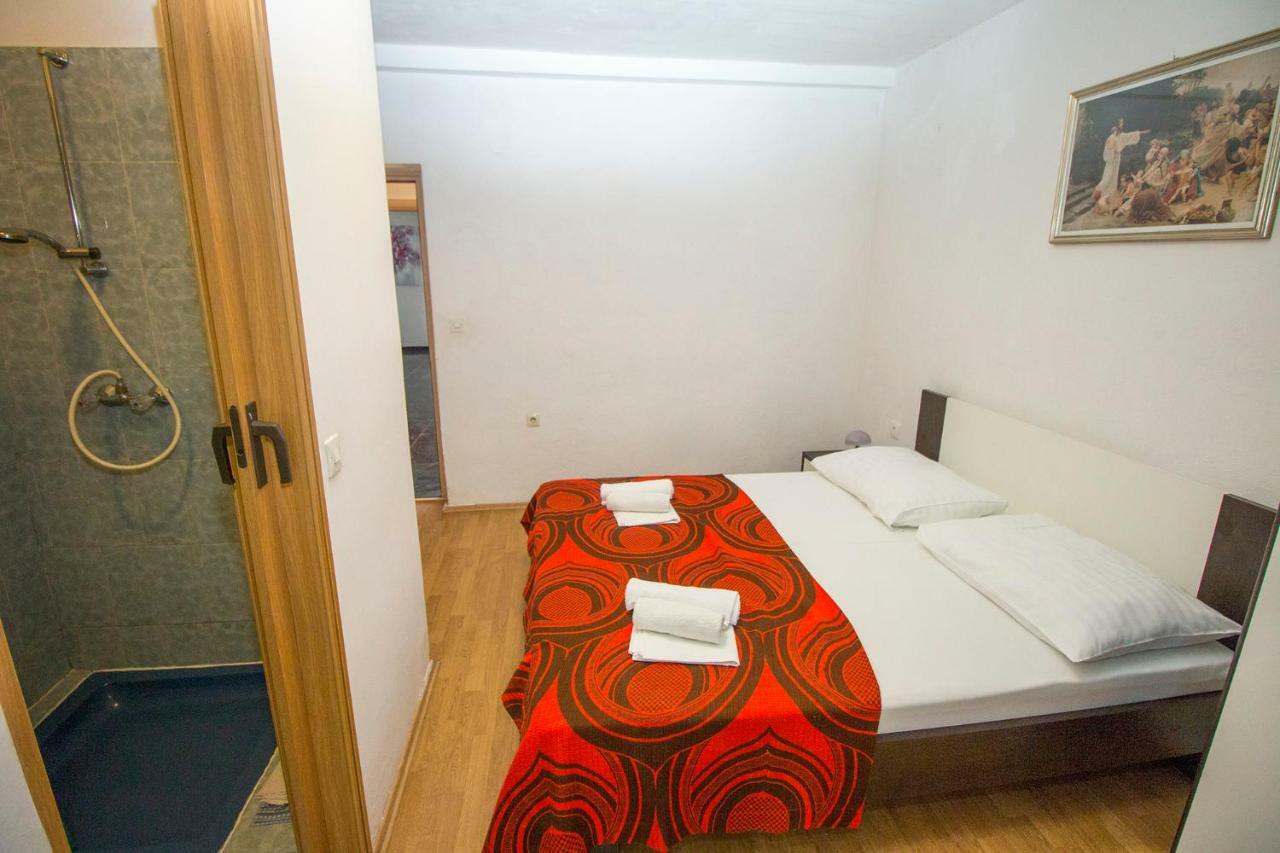 Mrkonjic Branko & Marija Apartmani Омиш Экстерьер фото