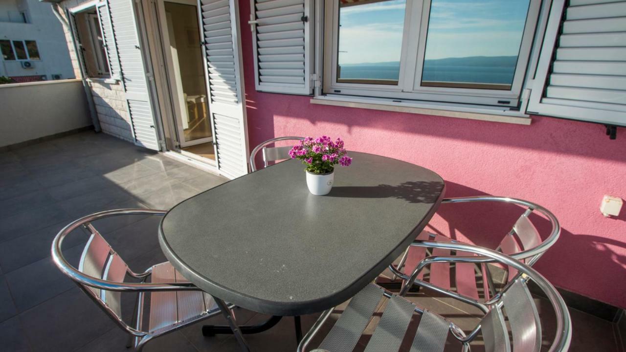 Mrkonjic Branko & Marija Apartmani Омиш Экстерьер фото